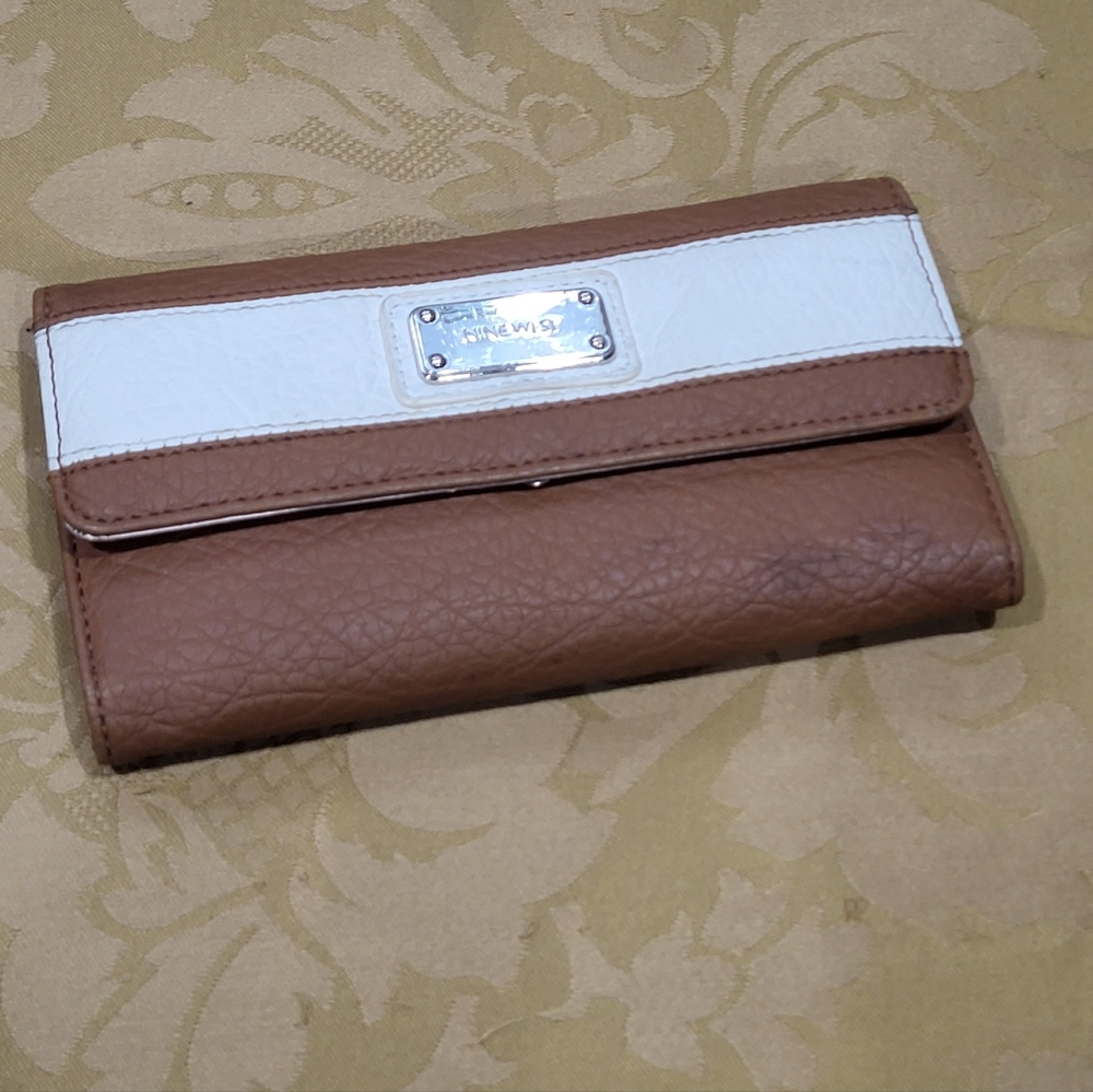 Nine West Cream And Tan Trifold Wallet